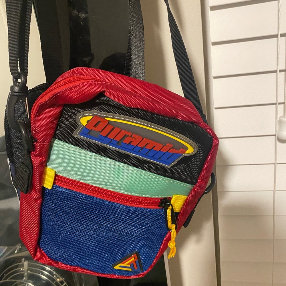 Messenger/cross body bags